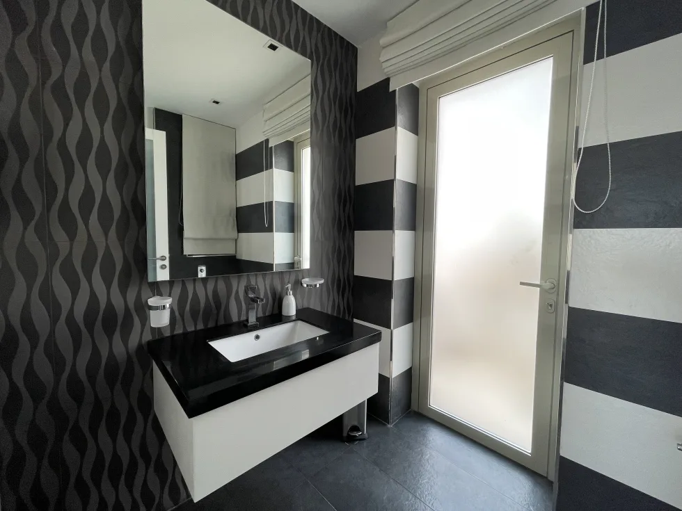 3 bed Penthouse For Rent in Sliema, Sliema - thumb 11