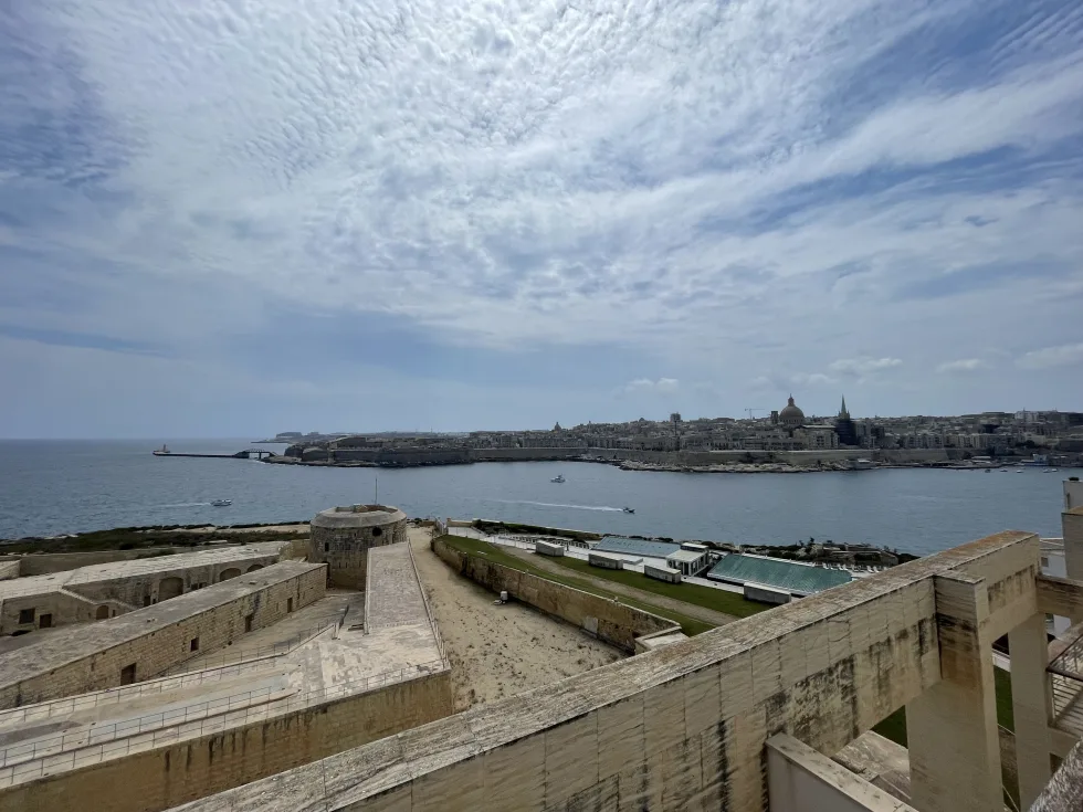 3 bed Penthouse For Rent in Sliema, Sliema - thumb 3