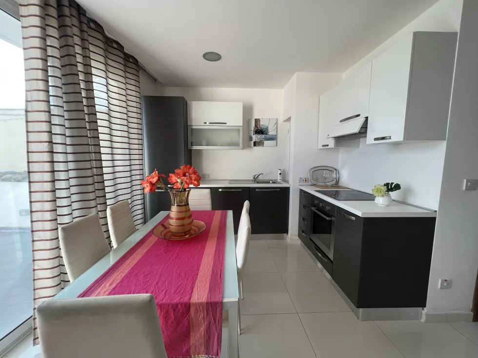 2 bed Penthouse For Rent in Swieqi, Swieqi - thumb 2