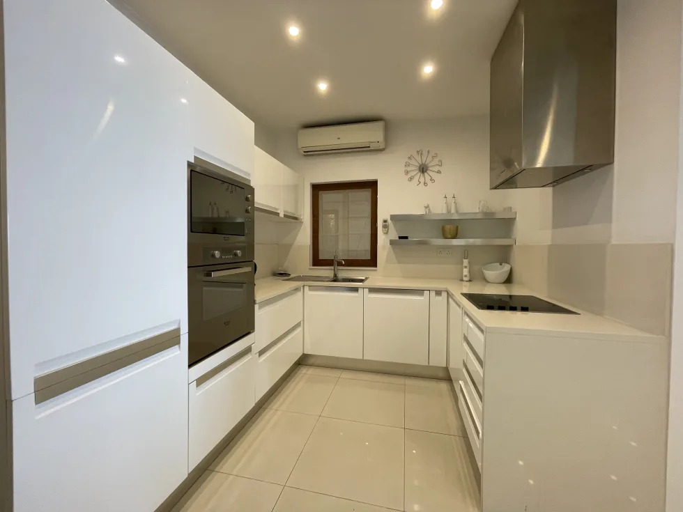 3 bed Apartment For Rent in St Julian's, St Julian's - thumb 7