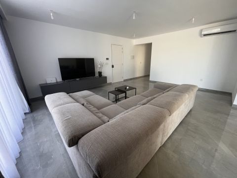 3 bed Penthouse For Rent in St Julian's, St Julian's - thumb 4