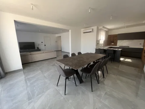 3 bed Penthouse For Rent in St Julian's, St Julian's - thumb 5