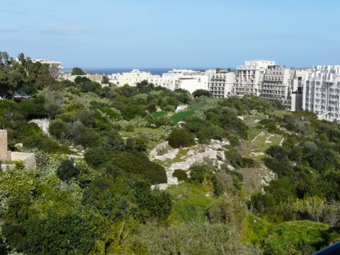 2 bed Penthouse For Rent in St Julian's, St Julian's - thumb 2