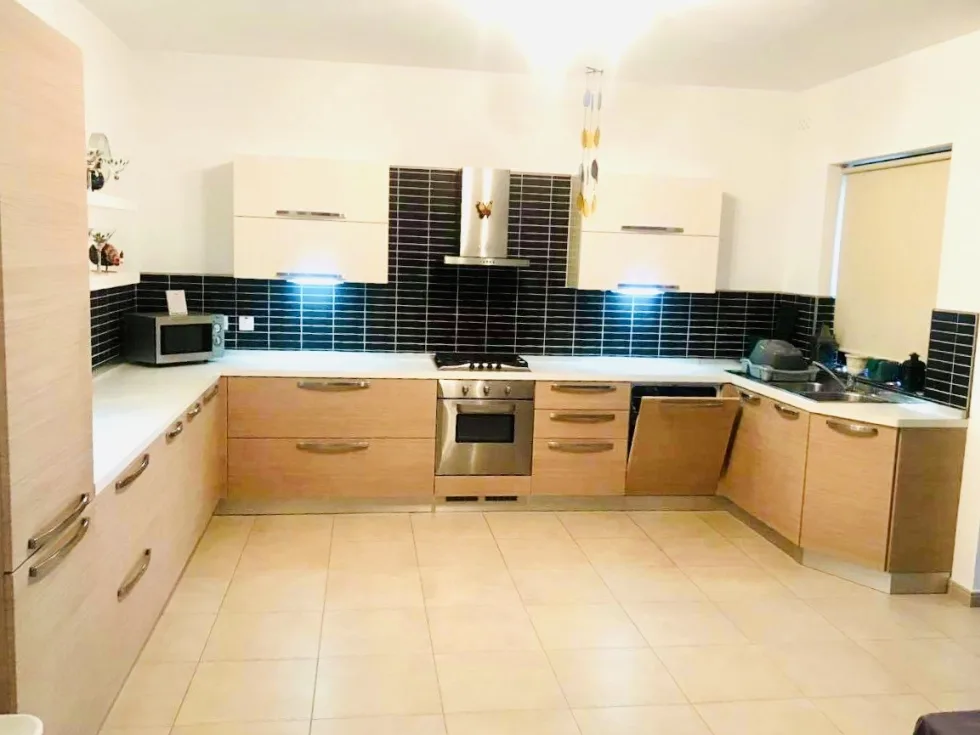 3 bed Apartment For Rent in ,  - thumb 6