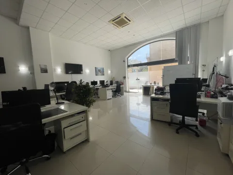 0 bed Office For Rent in Sliema, Sliema - thumb 2