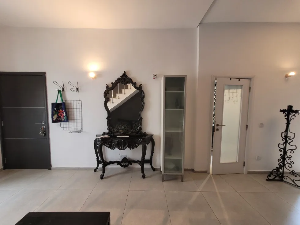 1 bed Penthouse For Rent in Valletta, Valletta - thumb 11
