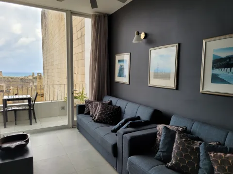 1 bed Penthouse For Rent in Valletta, Valletta - thumb 3