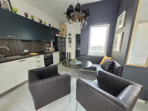 1 bed Penthouse For Rent in Valletta, Valletta - thumb 7