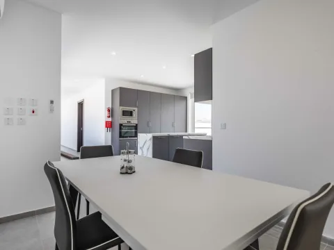 2 bed Penthouse For Rent in St Julian's, St Julian's - thumb 3