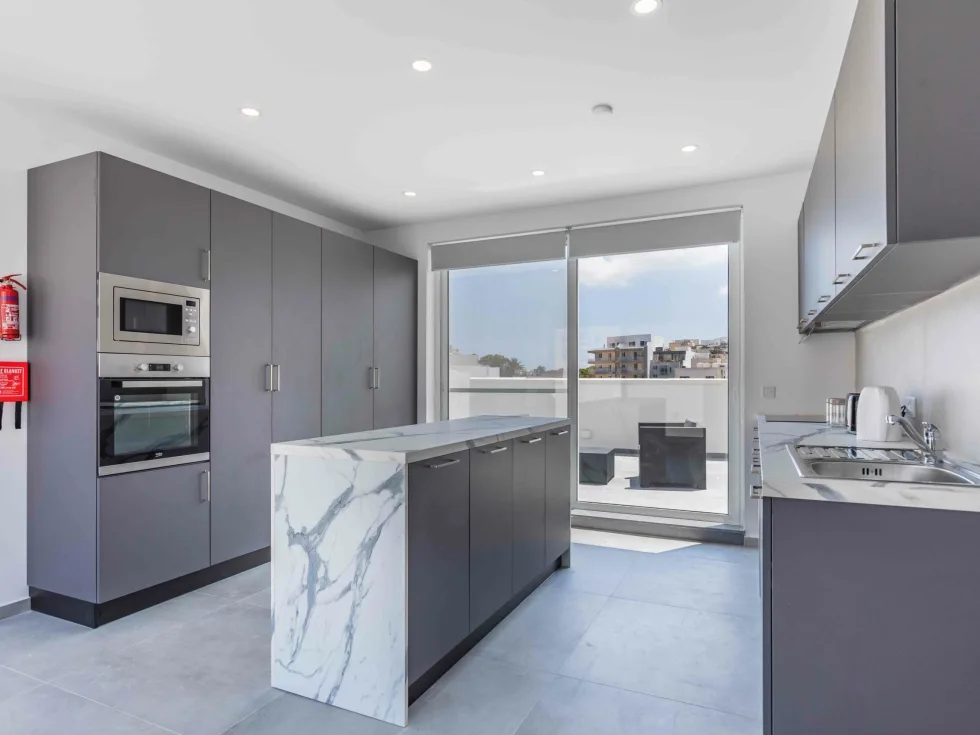 2 bed Penthouse For Rent in St Julian's, St Julian's - thumb 4
