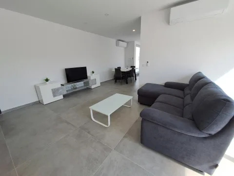 2 bed Penthouse For Rent in St Julian's, St Julian's - thumb 7