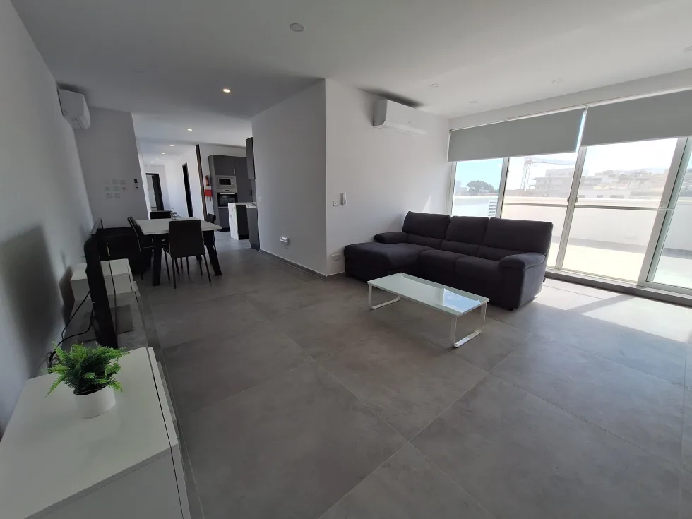 2 bed Penthouse For Rent in St Julian's, St Julian's - thumb 8