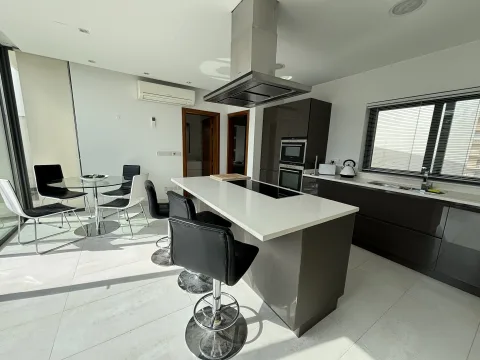 1 bed Penthouse For Rent in St Julian's, St Julian's - thumb 5