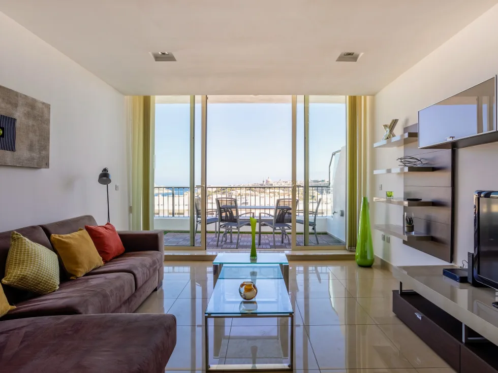 2 bed Penthouse For Rent in Gzira, Gzira - thumb 1