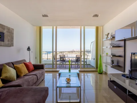 2 bed Penthouse For Rent in Gzira, Gzira - thumb 1