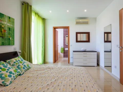 2 bed Penthouse For Rent in Gzira, Gzira - thumb 10