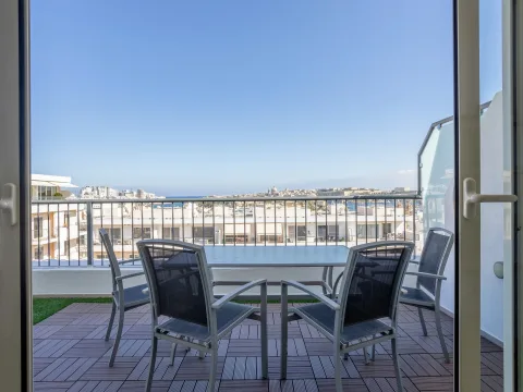 2 bed Penthouse For Rent in Gzira, Gzira - thumb 3