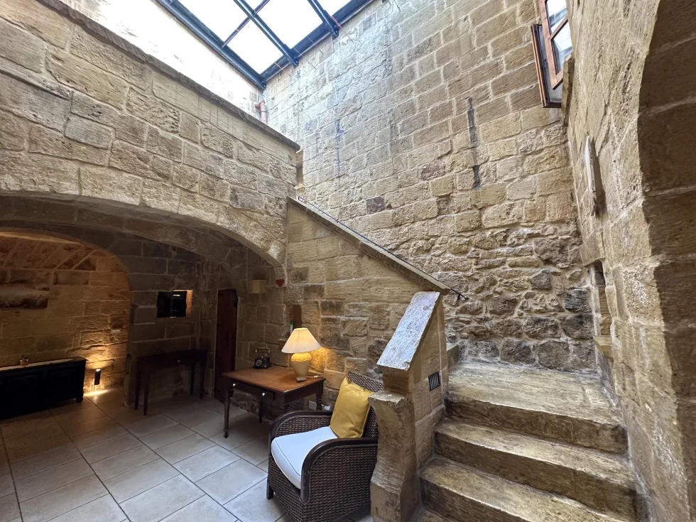 4 bed Town House For Rent in Mosta, Mosta - thumb 3