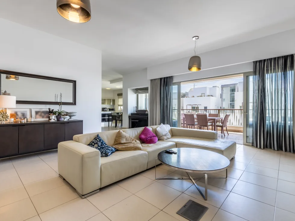 3 bed Apartment For Sale in Sliema, Sliema - thumb 2