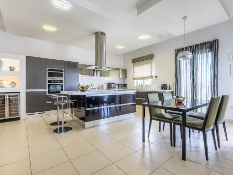 3 bed Apartment For Sale in Sliema, Sliema - thumb 7