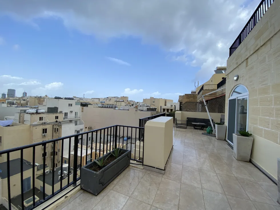 3 bed Penthouse For Rent in Sliema, Sliema - thumb 16