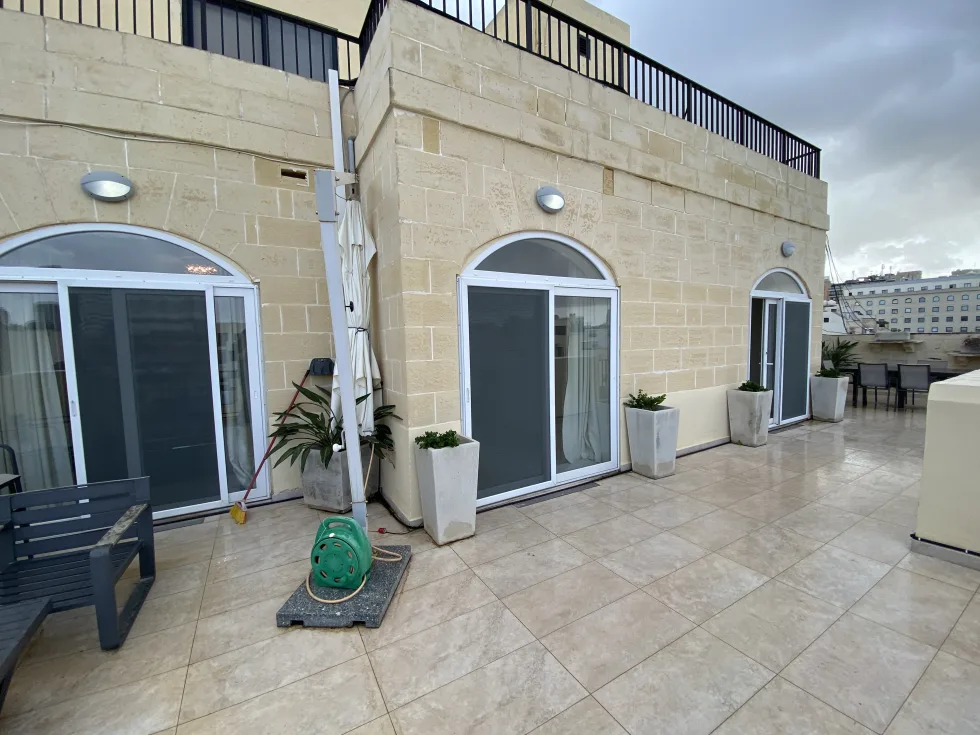 3 bed Penthouse For Rent in Sliema, Sliema - thumb 17