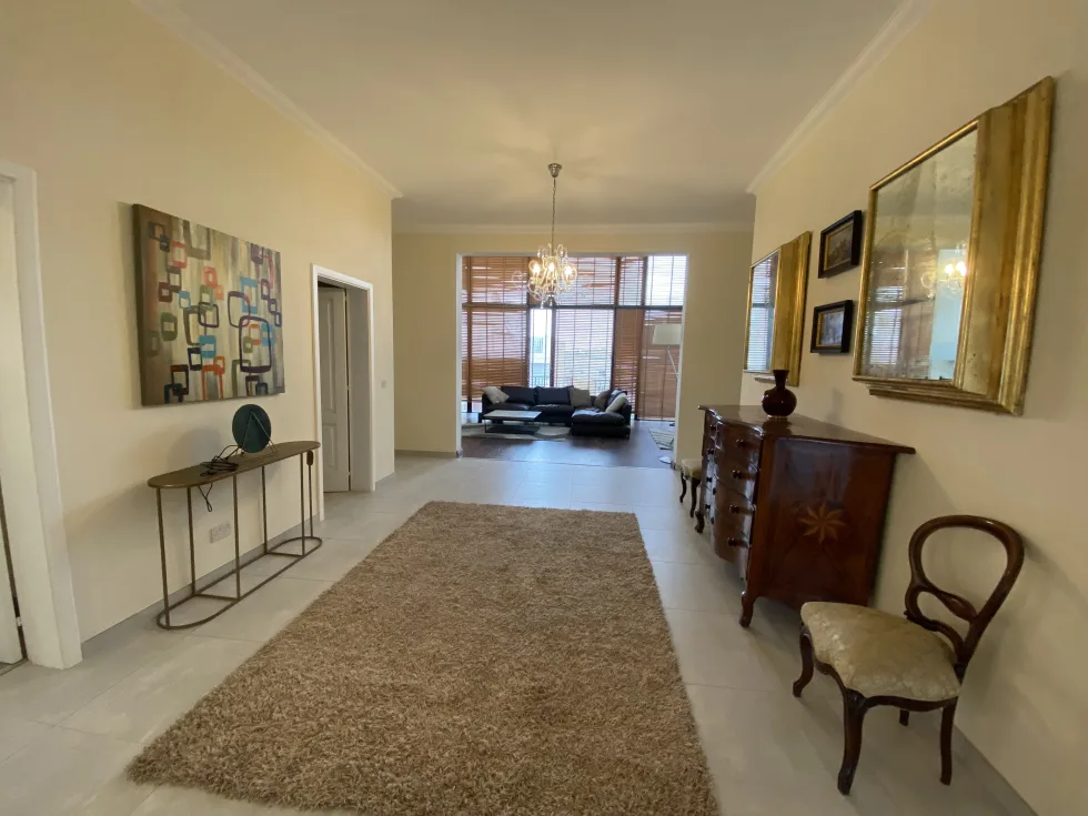 3 bed Penthouse For Rent in Sliema, Sliema - thumb 4