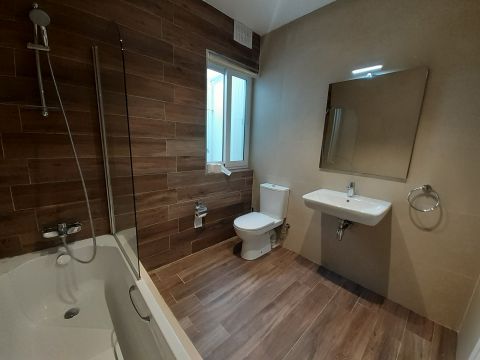 2 bed Penthouse For Rent in Sliema, Sliema - thumb 10