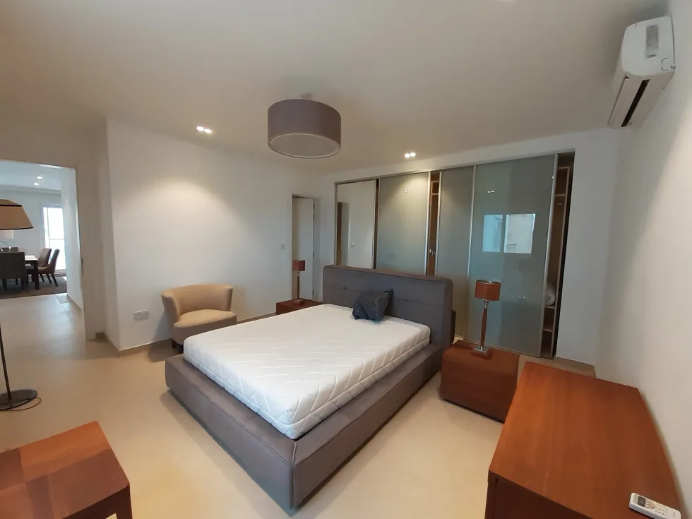 2 bed Penthouse For Rent in Sliema, Sliema - thumb 12