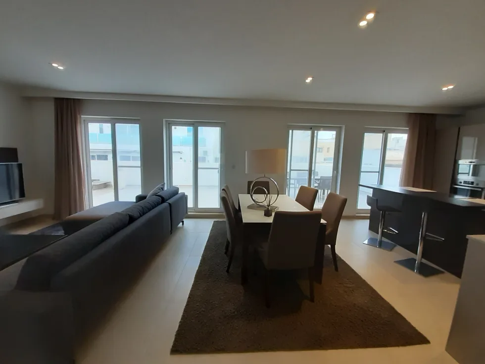 2 bed Penthouse For Rent in Sliema, Sliema - thumb 16