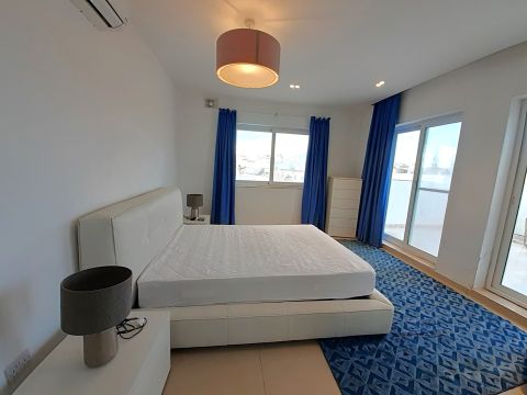 2 bed Penthouse For Rent in Sliema, Sliema - thumb 7