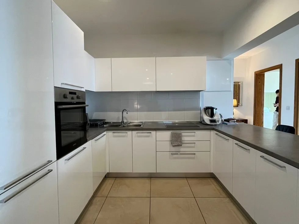 2 bed Apartment For Rent in Sliema, Sliema - thumb 6