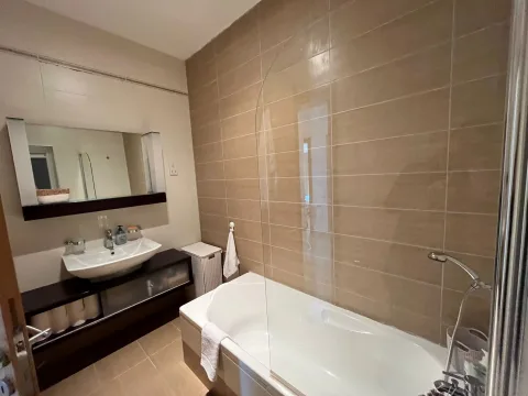 2 bed Apartment For Rent in Sliema, Sliema - thumb 9