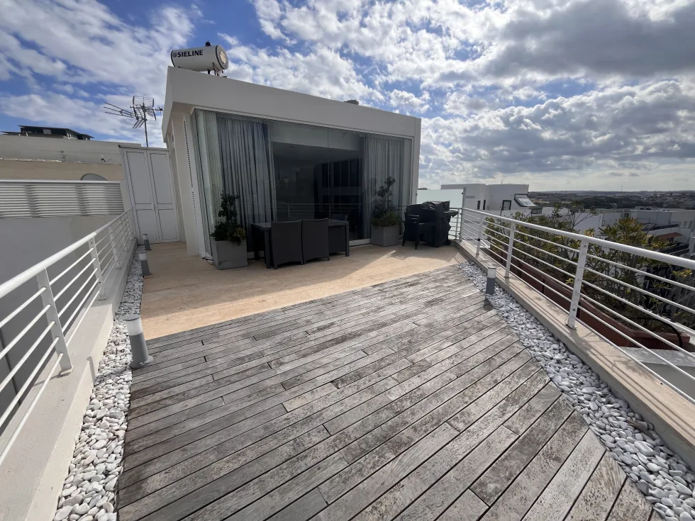 4 bed Penthouse For Rent in Sliema, Sliema - thumb 12