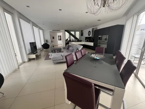 4 bed Penthouse For Rent in Sliema, Sliema - thumb 6