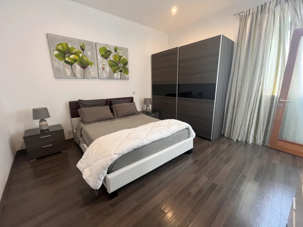 4 bed Penthouse For Rent in Sliema, Sliema - thumb 9