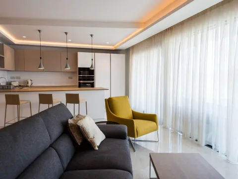 3 bed Apartment For Rent in Ta' Xbiex, Ta' Xbiex - thumb 1