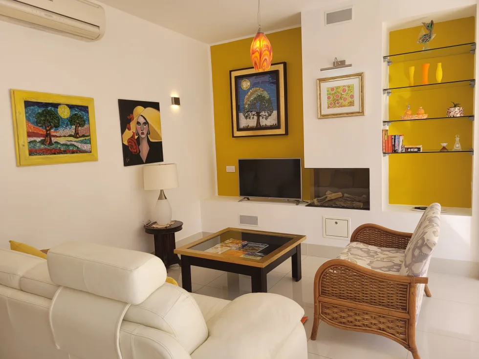 3 bed Apartment For Rent in Qawra, Qawra - thumb 2