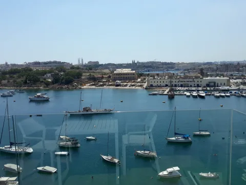 2 bed Apartment For Rent in Sliema, Sliema - thumb 4