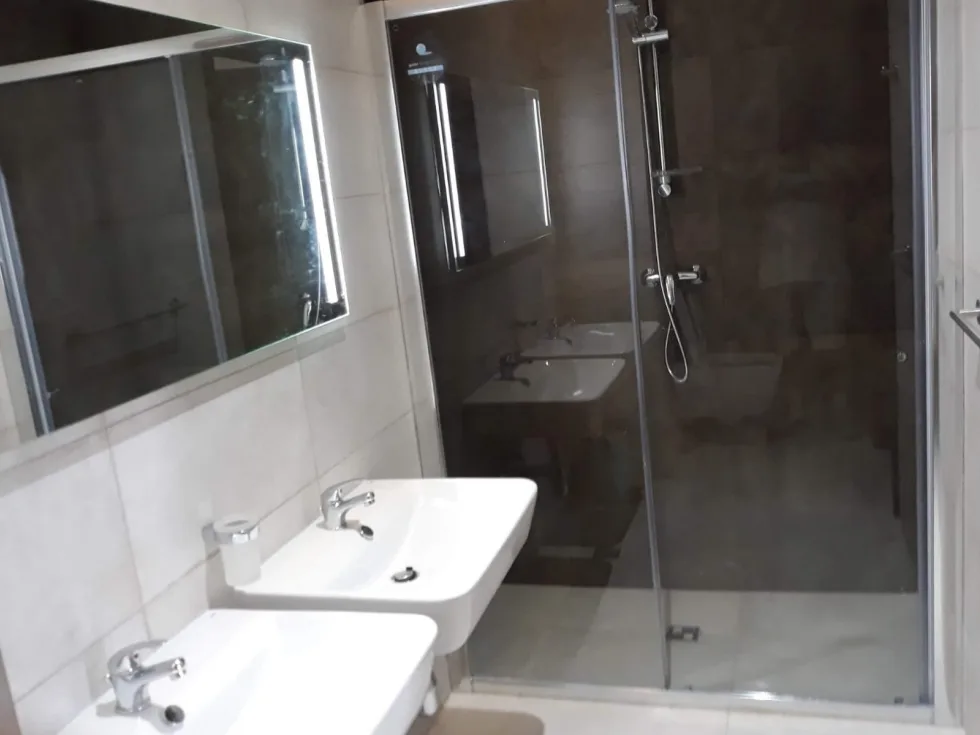 2 bed Apartment For Rent in Sliema, Sliema - thumb 8