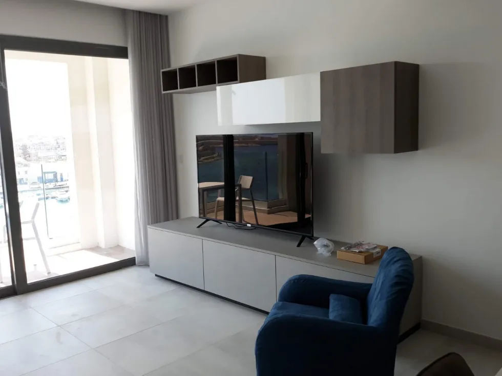 2 bed Apartment For Rent in Sliema, Sliema - thumb 9