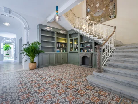 7 bed Town House For Rent in Sliema, Sliema - thumb 1