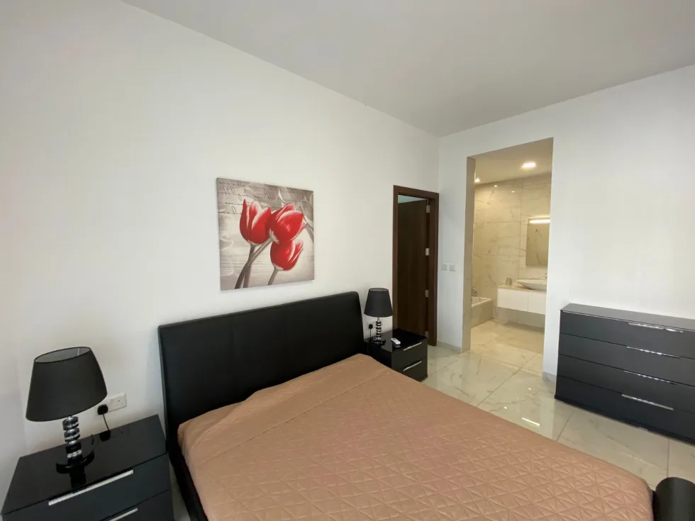 2 bed Apartment For Rent in Gzira, Gzira - thumb 5