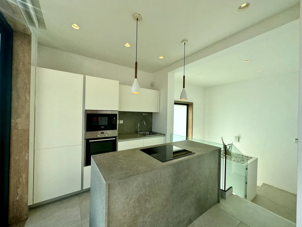 3 bed Penthouse For Rent in St Julian's, St Julian's - thumb 4