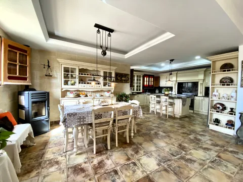 3 bed Farmhouse For Sale in Siggiewi, Siggiewi - thumb 3