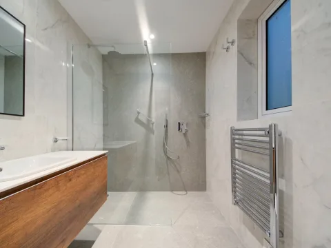 2 bed Apartment For Rent in Sliema, Sliema - thumb 8