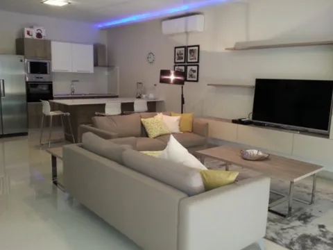 2 bed Apartment For Rent in Sliema, Sliema - thumb 4