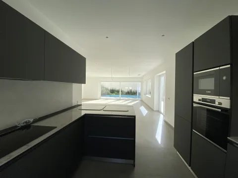 3 bed Villa For Rent in Naxxar, Naxxar - thumb 4