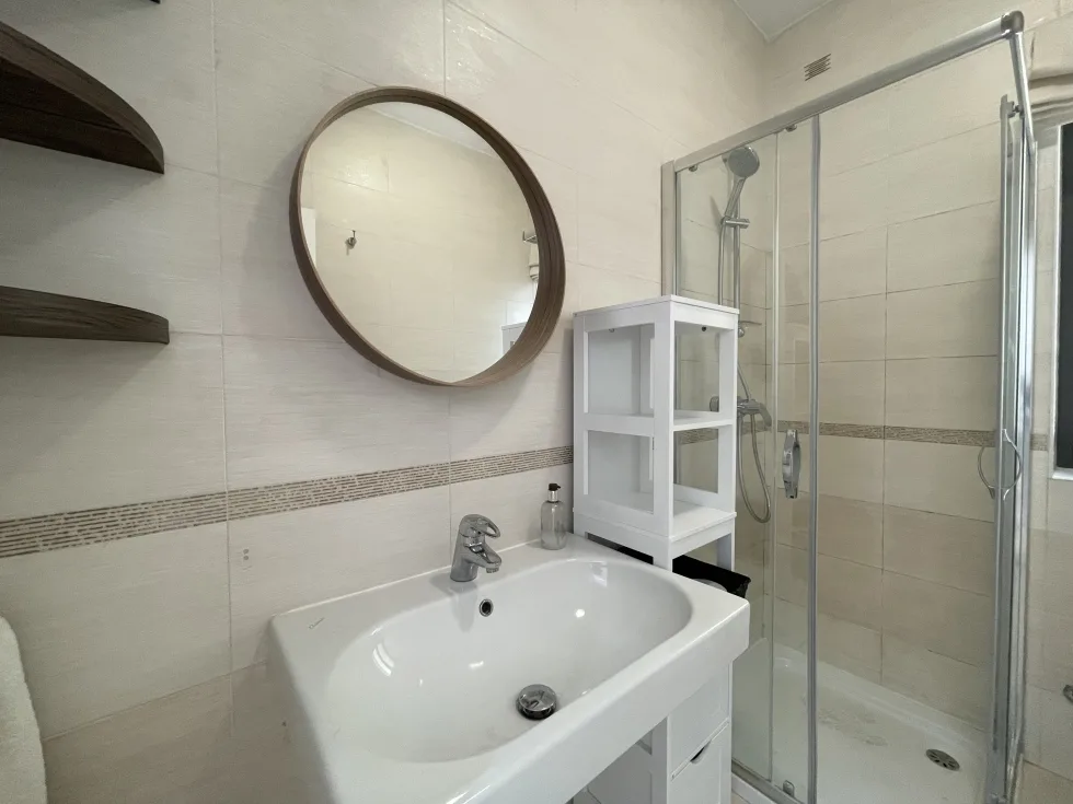 2 bed Apartment For Rent in Gzira, Gzira - thumb 5