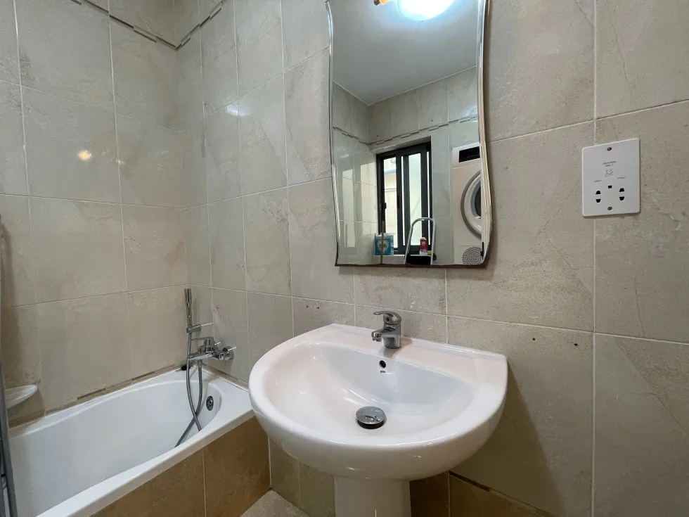 2 bed Apartment For Rent in Gzira, Gzira - thumb 6